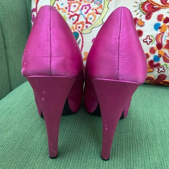 Betsey Johnson "Majestee" Fuchsia 1.5" Platform Square Toe 5" Heel Pumps Sz 9 - Picture 8 of 10